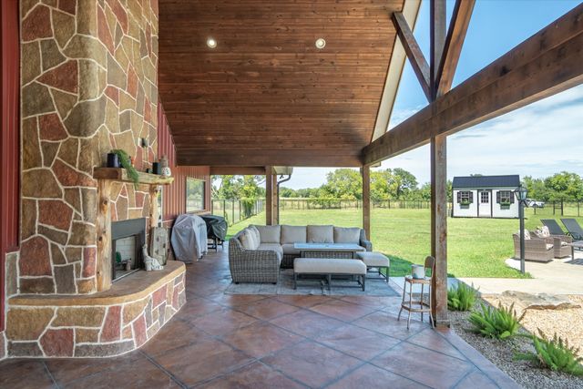 2802 Vz County Road 2112, Wills Point, TX 75169