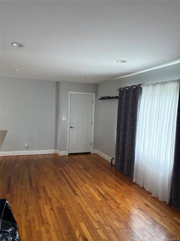 93 Marina Road 1, Island Park, NY 11558