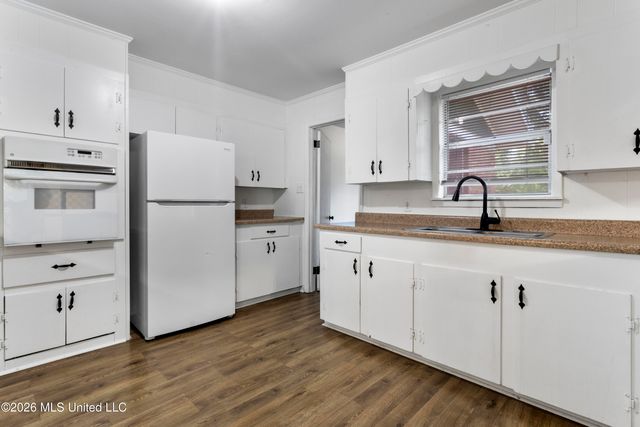 2408 Callie Road, Gautier, MS 39553