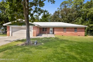 2408 Callie Road, Gautier, MS 39553