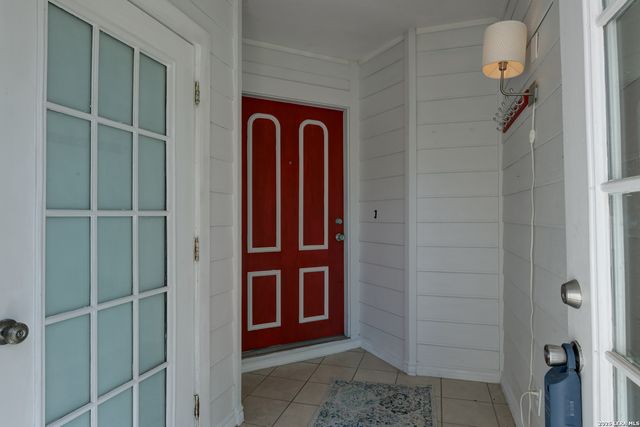 9407 Greens Pt, San Antonio, TX 78250