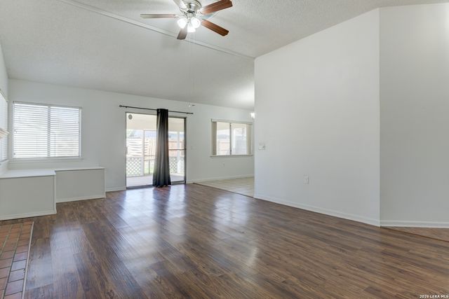 9407 Greens Pt, San Antonio, TX 78250