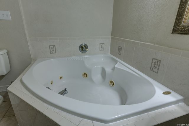 9407 Greens Pt, San Antonio, TX 78250