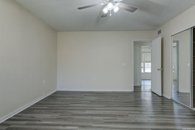 9407 Greens Pt, San Antonio, TX 78250