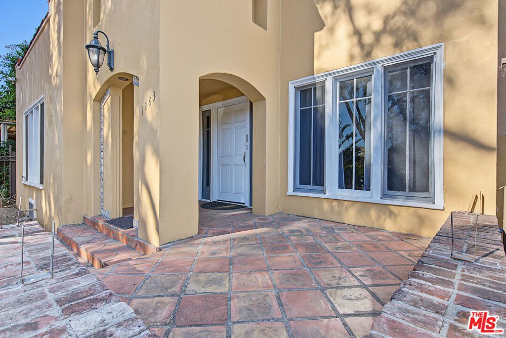 1283 S WINDSOR, Los Angeles, CA 90019 — photo 4