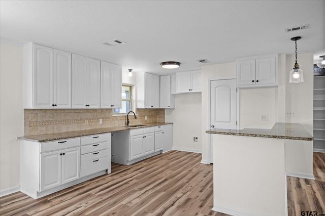 6128 N FM 148, Terrell, TX 75160