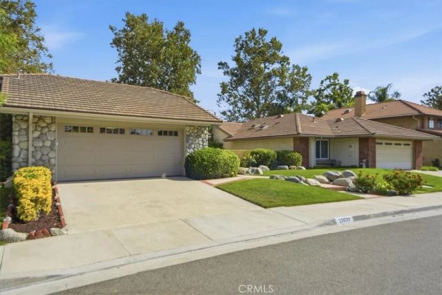 23639 Via Primero, Valencia, CA 91355
