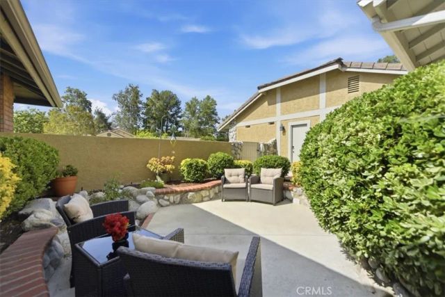 23639 Via Primero, Valencia, CA 91355