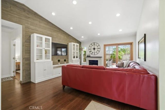 23639 Via Primero, Valencia, CA 91355