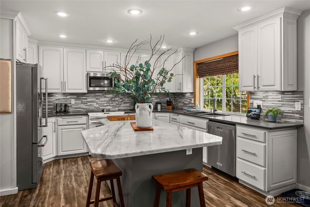 3844 Legacy Drive NE, Olympia, WA 98516