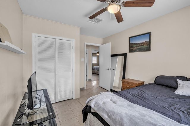 308 Tiegs Street, League City, TX 77573