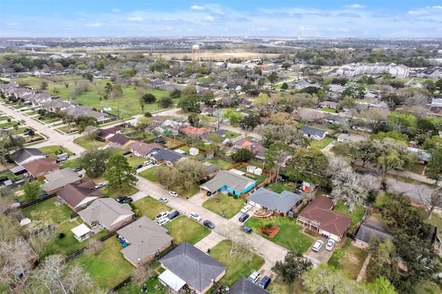 308 Tiegs Street, League City, TX 77573