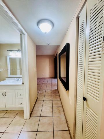 10241 NW 9th St Cir 107-5, Miami, FL 33172