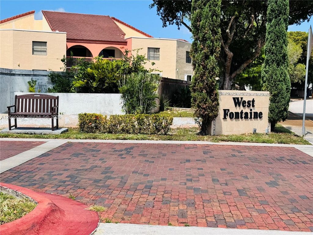 10241 NW 9th St Cir 107-5, Miami, FL 33172