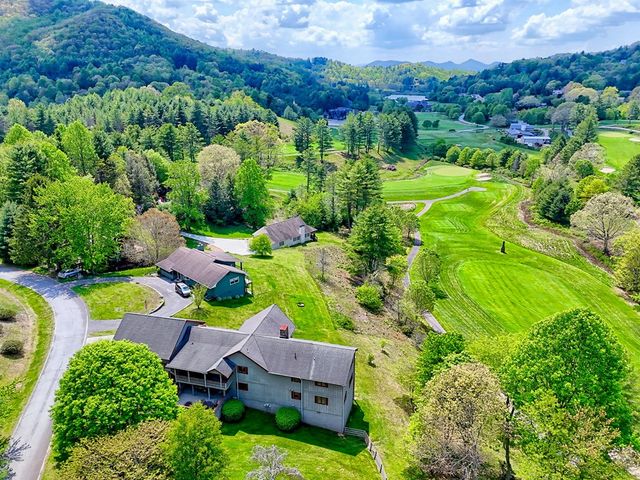 623 Overlook Way, Sky Valley, GA 30537