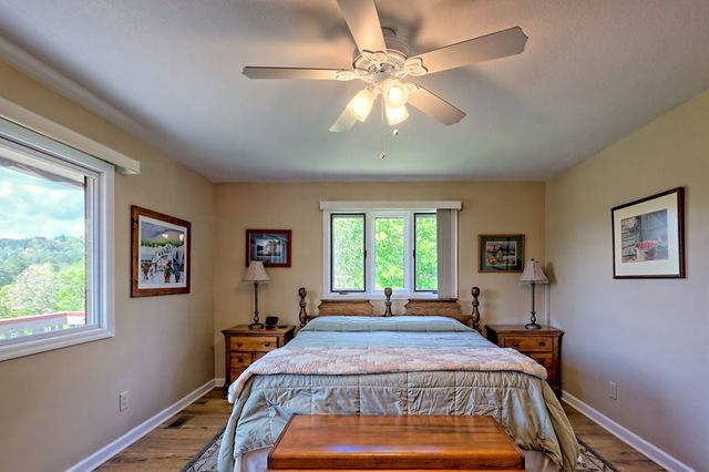 623 Overlook Way, Sky Valley, GA 30537