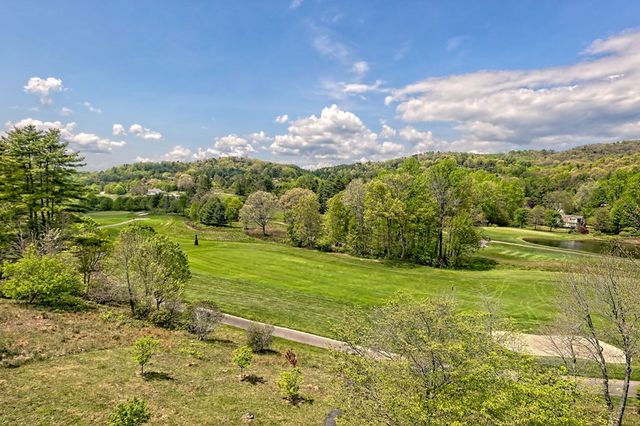 623 Overlook Way, Sky Valley, GA 30537