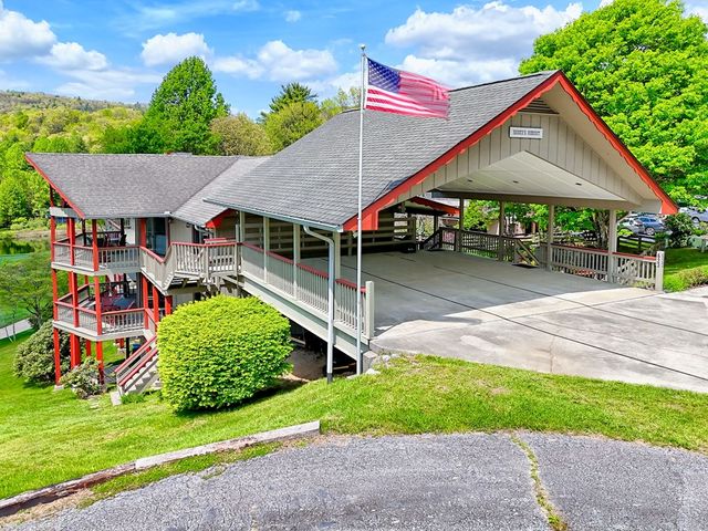 623 Overlook Way, Sky Valley, GA 30537
