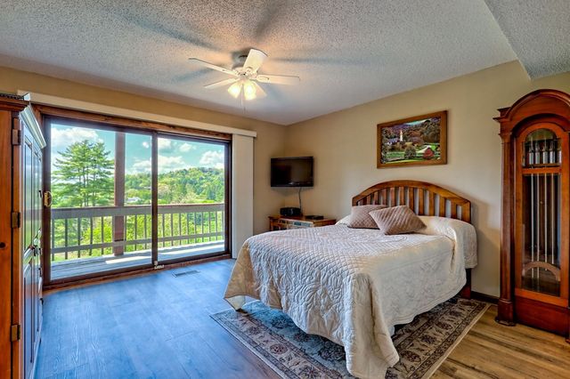 623 Overlook Way, Sky Valley, GA 30537