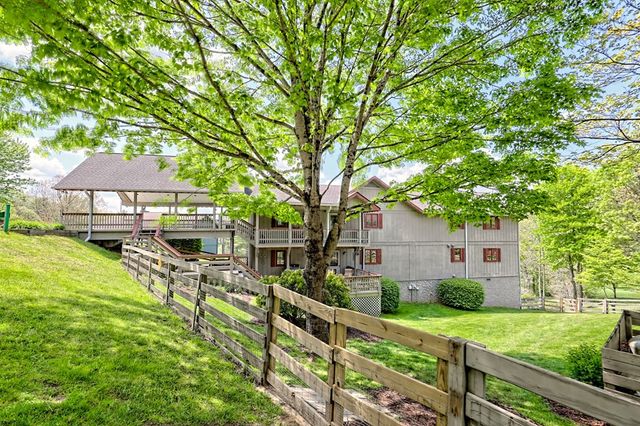 623 Overlook Way, Sky Valley, GA 30537