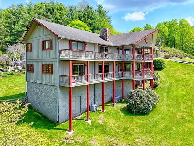 623 Overlook Way, Sky Valley, GA 30537