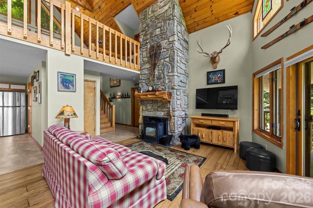 670 Parkway Drive, Maggie Valley, NC 28751