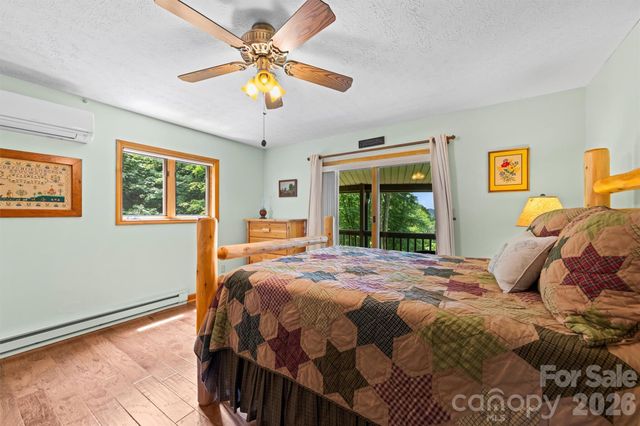 670 Parkway Drive, Maggie Valley, NC 28751