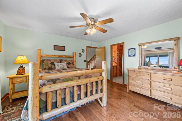 670 Parkway Drive, Maggie Valley, NC 28751
