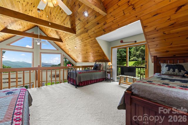 670 Parkway Drive, Maggie Valley, NC 28751