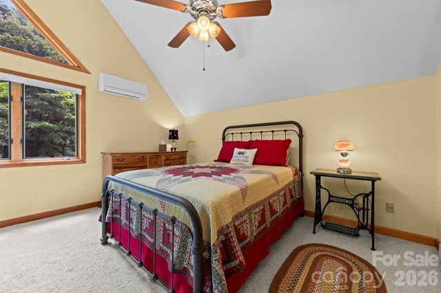 670 Parkway Drive, Maggie Valley, NC 28751