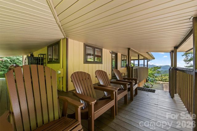 670 Parkway Drive, Maggie Valley, NC 28751