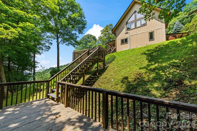 670 Parkway Drive, Maggie Valley, NC 28751