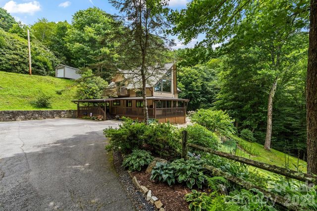 670 Parkway Drive, Maggie Valley, NC 28751