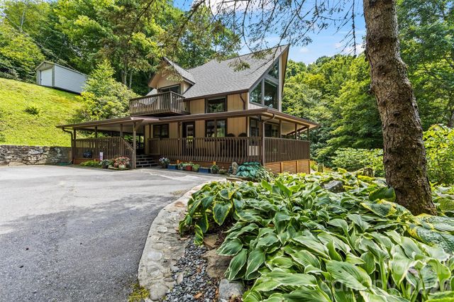 670 Parkway Drive, Maggie Valley, NC 28751