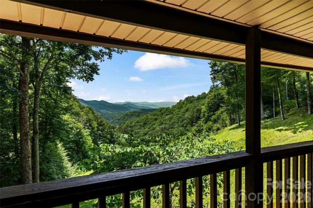 670 Parkway Drive, Maggie Valley, NC 28751