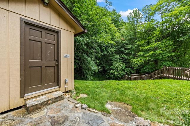 670 Parkway Drive, Maggie Valley, NC 28751