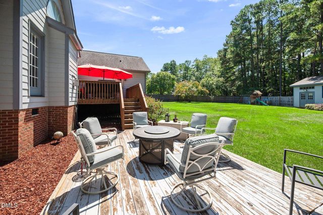 400 La Vista Court, Benson, NC 27504