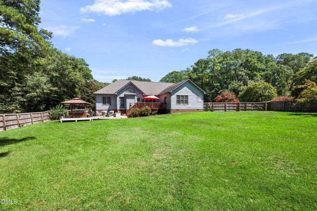 400 La Vista Court, Benson, NC 27504