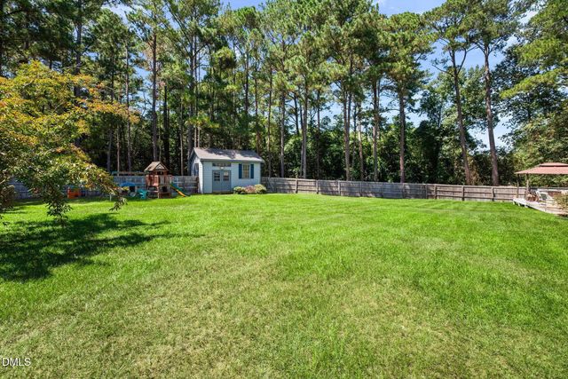 400 La Vista Court, Benson, NC 27504