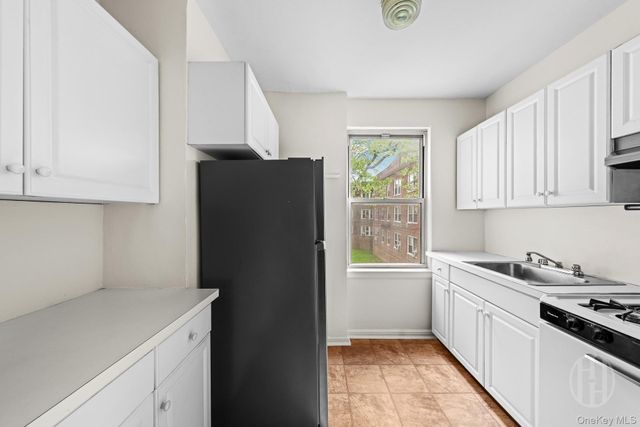 141-27 79th Avenue 2F, Flushing, NY 11367