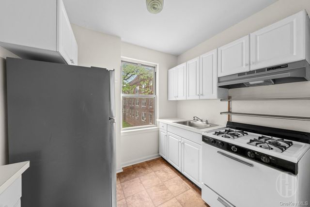 141-27 79th Avenue 2F, Flushing, NY 11367