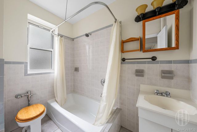141-27 79th Avenue 2F, Flushing, NY 11367