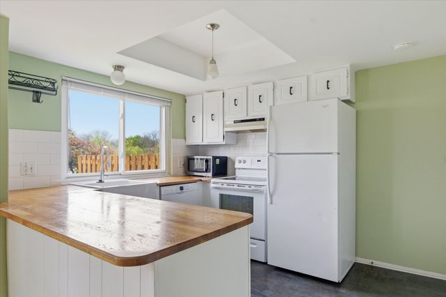 3273 Bolgos Circle, Ann Arbor, MI 48105