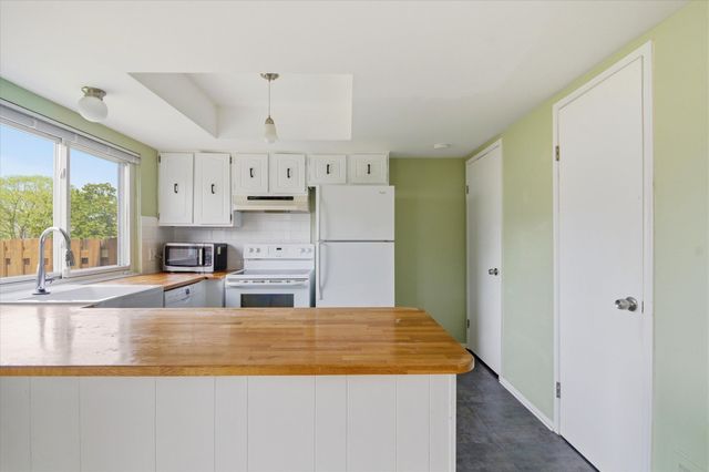 3273 Bolgos Circle, Ann Arbor, MI 48105
