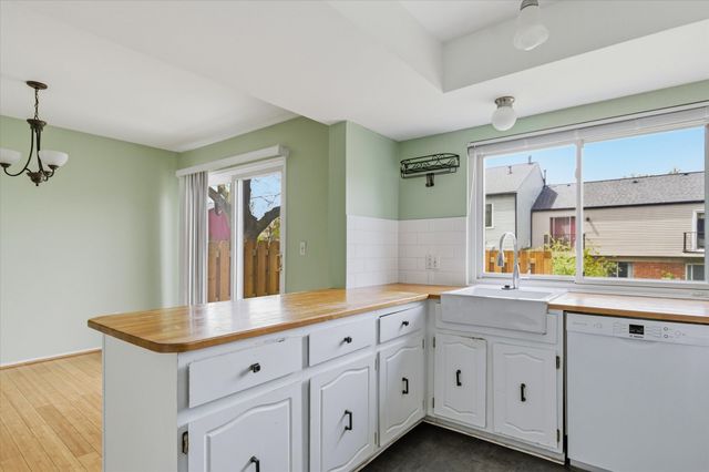 3273 Bolgos Circle, Ann Arbor, MI 48105