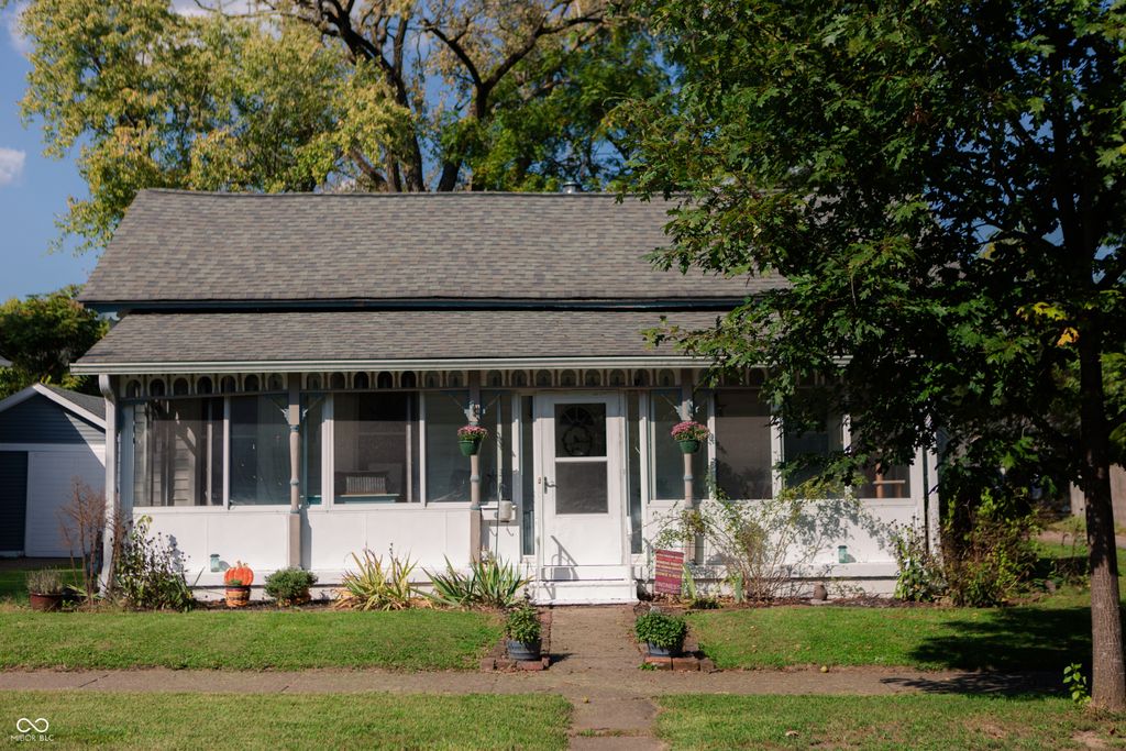 238 Walnut Street, Greenfield, IN 46140