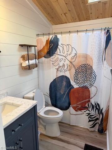 206 Cardinal Drive, New London, NC 27306