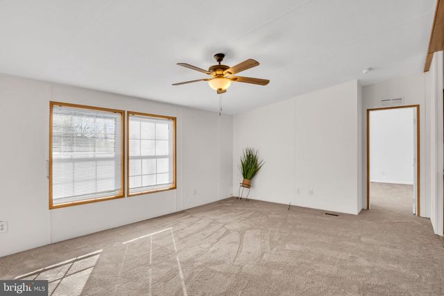 11 TYLER DR, East Berlin, PA 17316