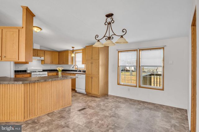 11 TYLER DR, East Berlin, PA 17316