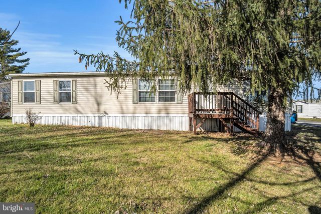 11 TYLER DR, East Berlin, PA 17316